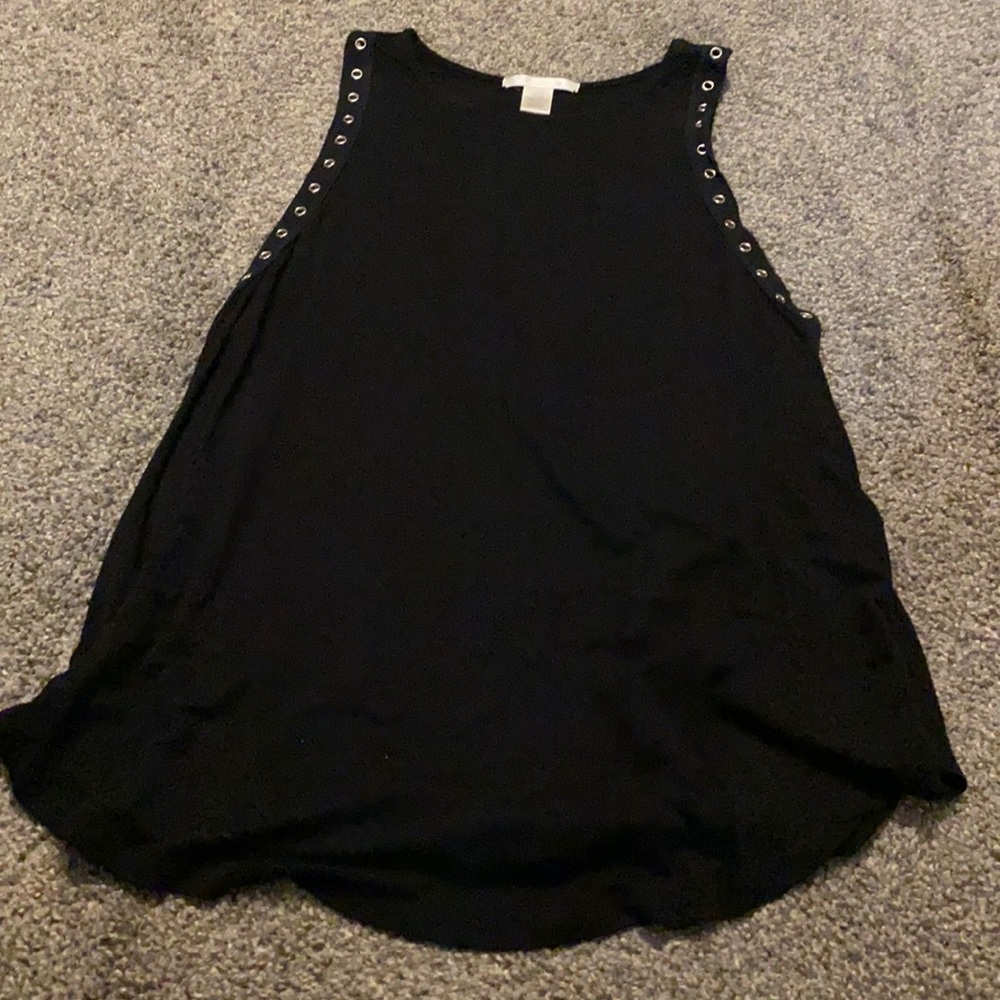 Size L tank top